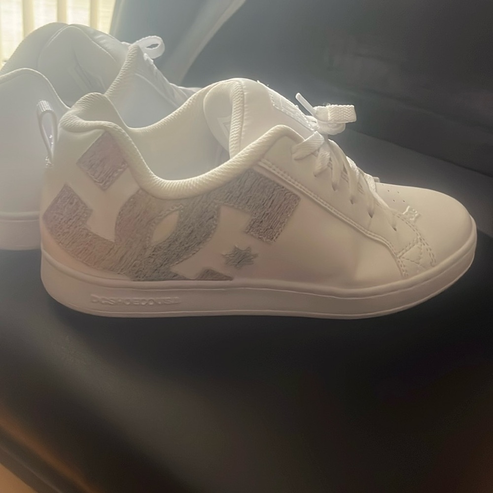 Beautiful running shoes never wear